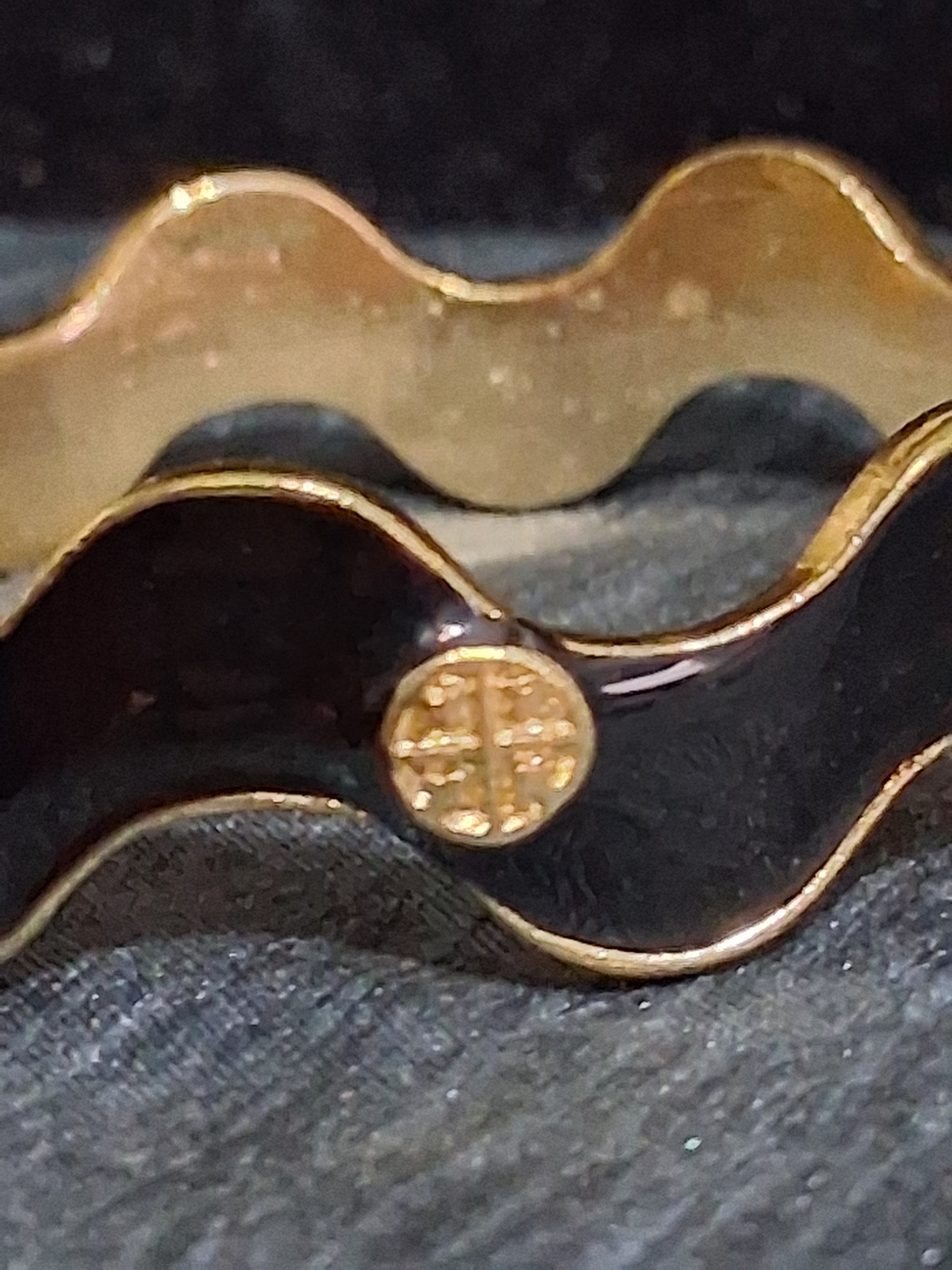 Vintage Gold Black Enamel Wavy Bangle Bracelet Cross Medallion Accent Spade Type - Picture 3 of 8